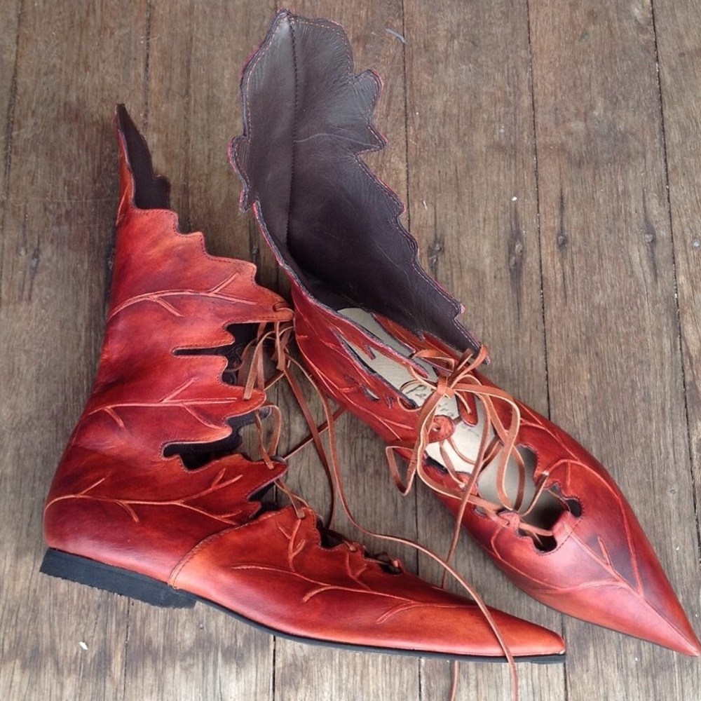 Red Gladiator Leaf Boots - Picture 1 of 7